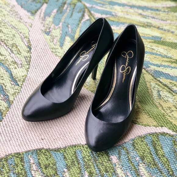 Jessica Simpson • 8M Black Angelah Pump - Picture 1 of 7